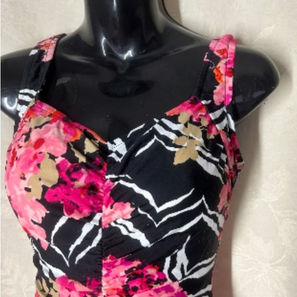‼️SALE‼️Azul one-piece floral swimsuit size 10 NWT - Picture 13 of 13